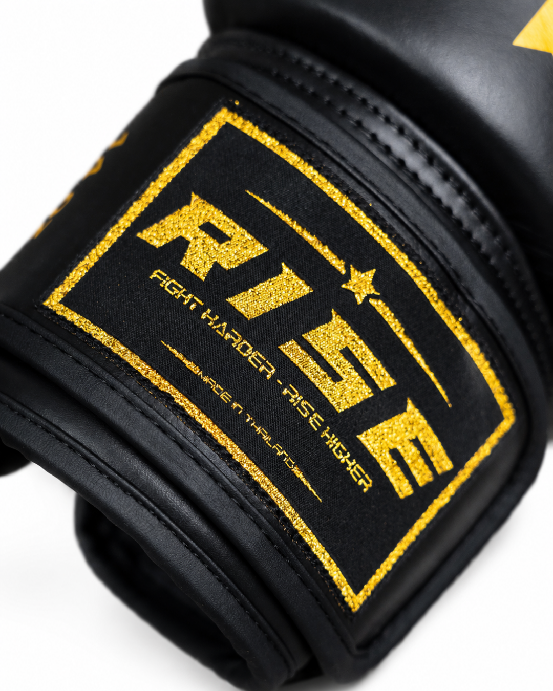 RISE PRO SERIES BOXING GLOVES 2026 (BLACK)